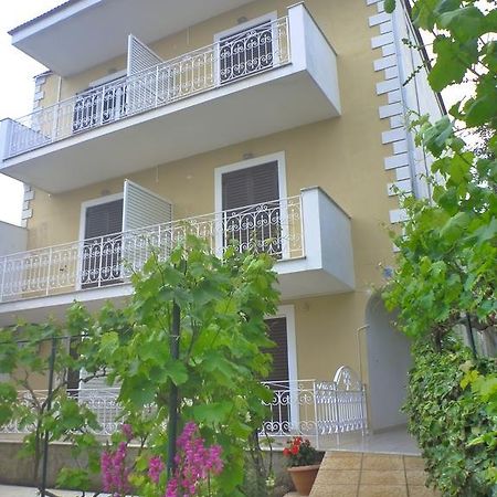Flora Studios Corfu - Adults Only Benitses  Ngoại thất bức ảnh