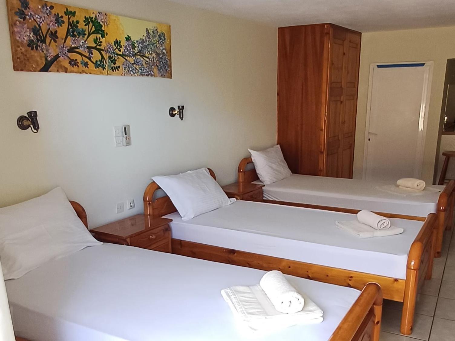 Flora Studios Corfu - Adults Only Benitses  Ngoại thất bức ảnh