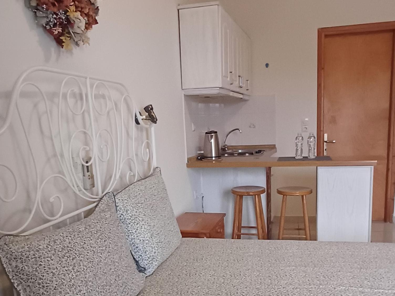 Flora Studios Corfu - Adults Only Benitses  Ngoại thất bức ảnh