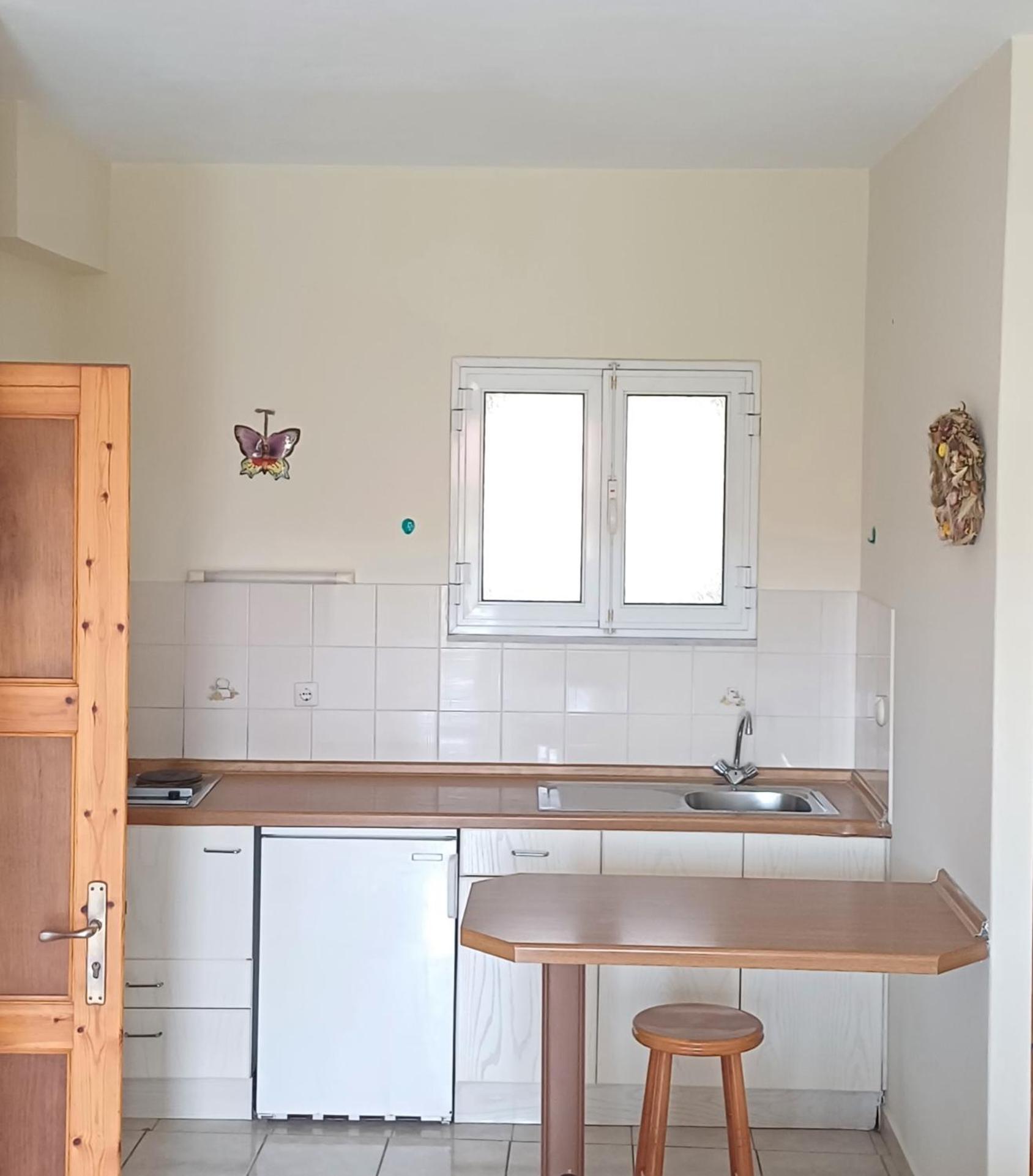 Flora Studios Corfu - Adults Only Benitses  Ngoại thất bức ảnh
