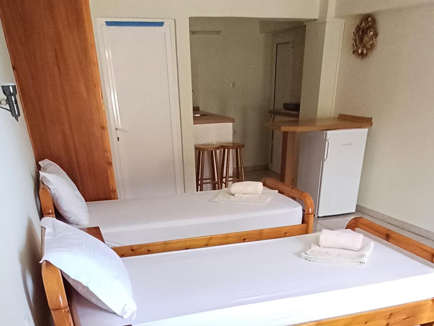 Flora Studios Corfu - Adults Only Benitses  Phòng bức ảnh